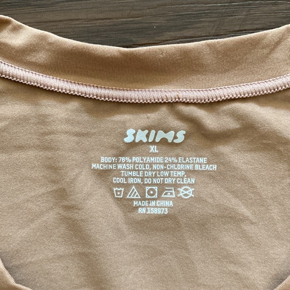 New SKIMS Fits Everybody Super Cropped T-Shirt Color Sienna Size XL NWT - Picture 4 of 6